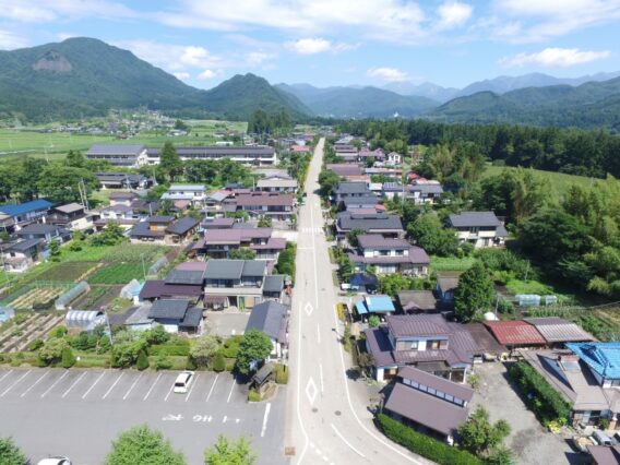 道の駅「たくみの里」の外観