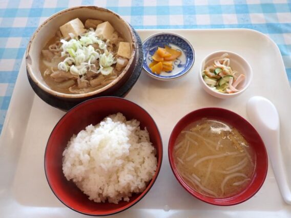 日の丸食堂のホルモン定食