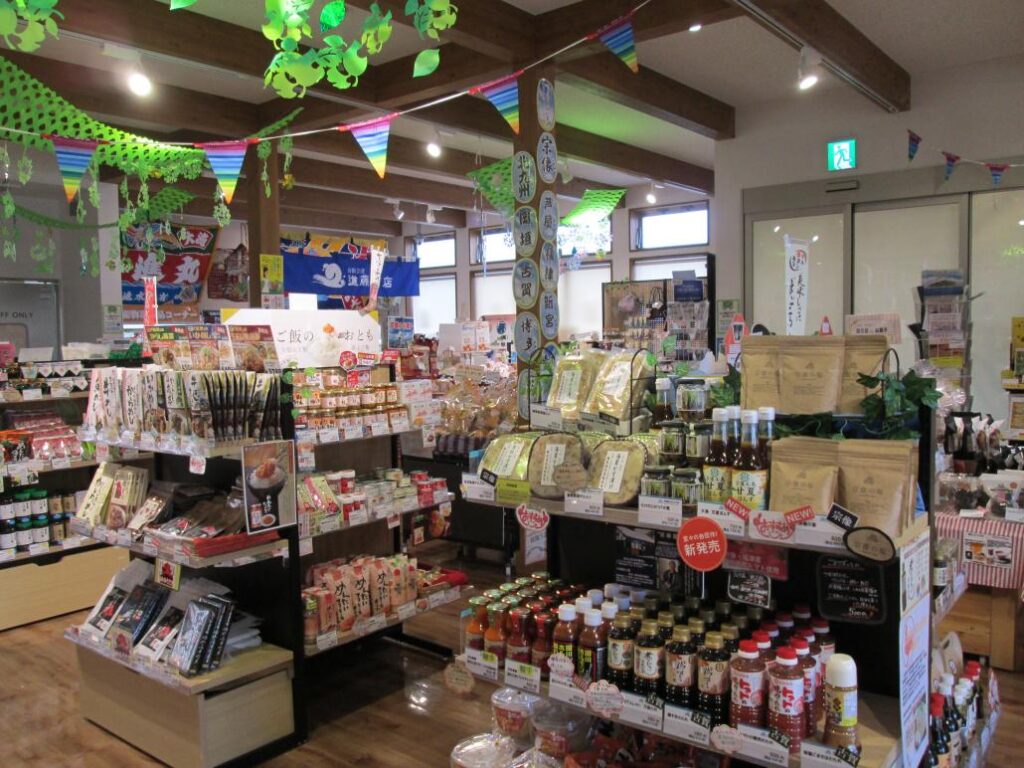 宗像観光おみやげ館の売り場風景
