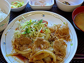 お食事処「あがつま亭」の生姜焼き定食