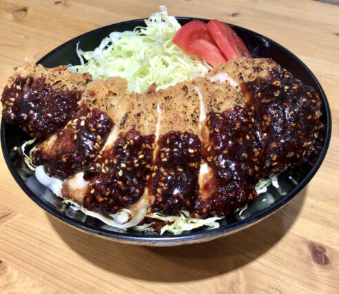 どんぐりキッチンの五平味噌カツ丼