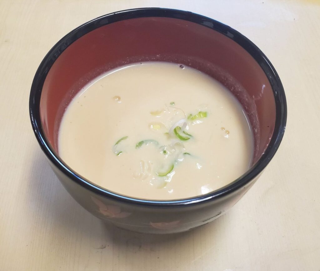 道の駅飛騨白山　名物「すったて汁」