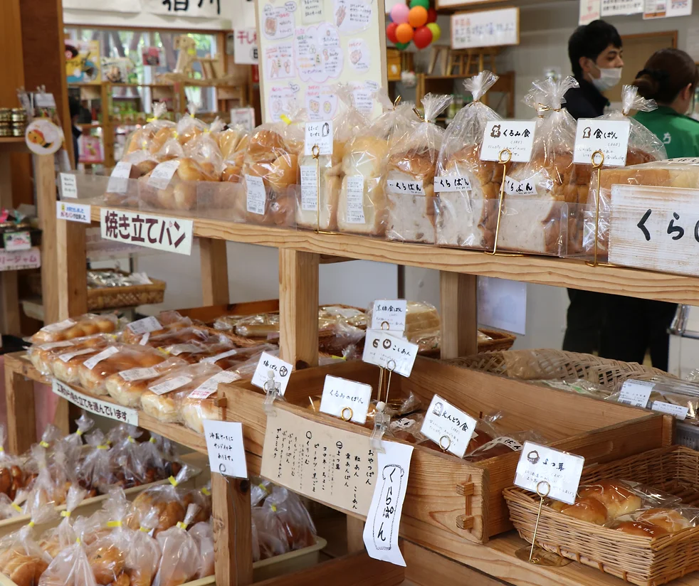 物産館 弥生ぴかいちのパンコーナー