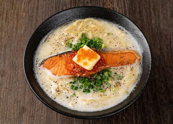 ふるさとラーメン食堂　ちとせがわの鮭骨ラーメン