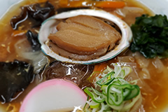 道の駅 うみてらす名立のうまいもの横丁の海鮮ラーメン