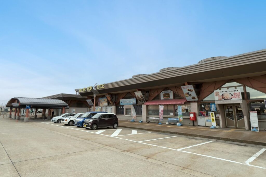 道の駅　カモンパーク新湊の外観