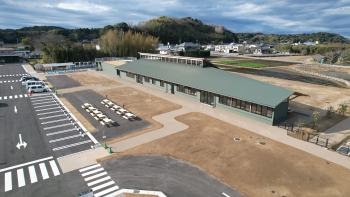 道の駅　グリーンファーム館山の外観